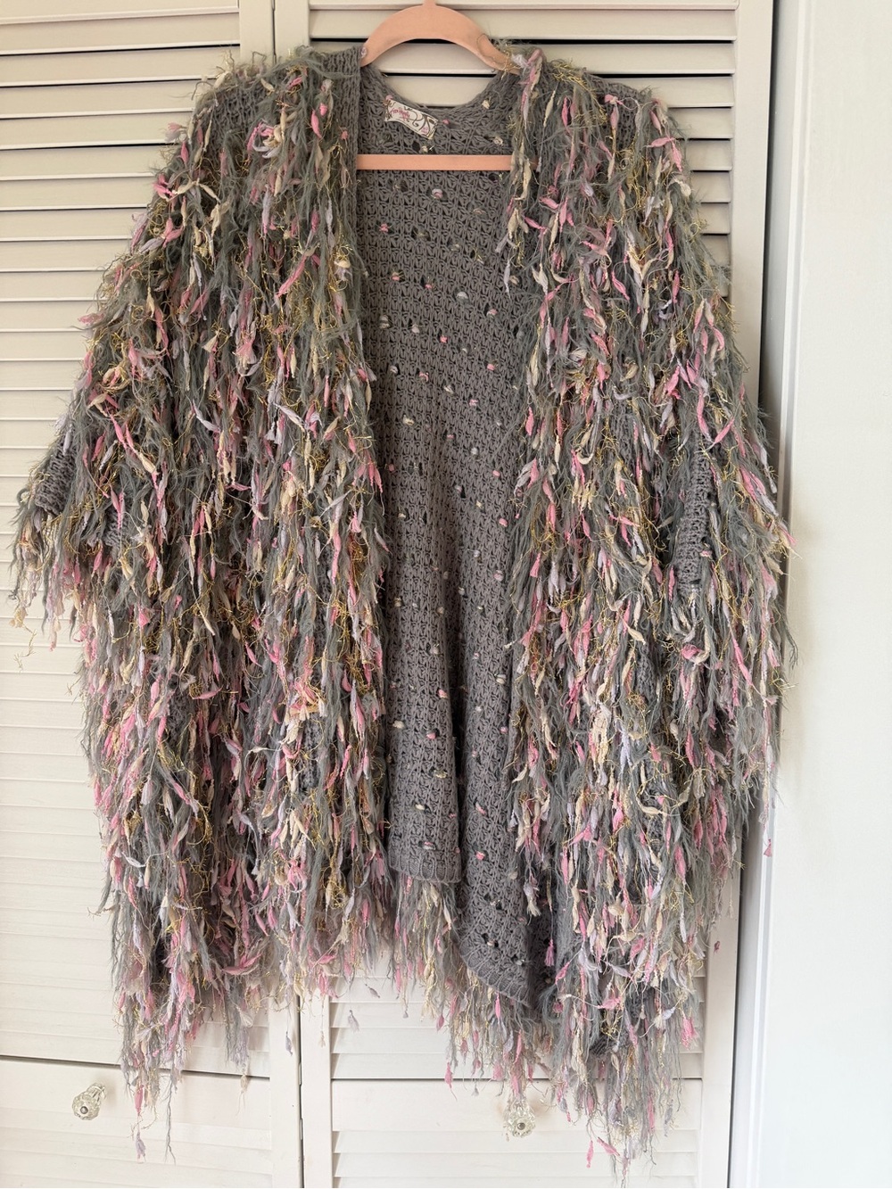Free People Gray Open-Front Fringe Knit Cardigan with Pink Accents